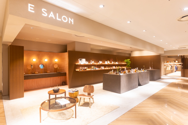 E SALON ルクア大阪店の売り場